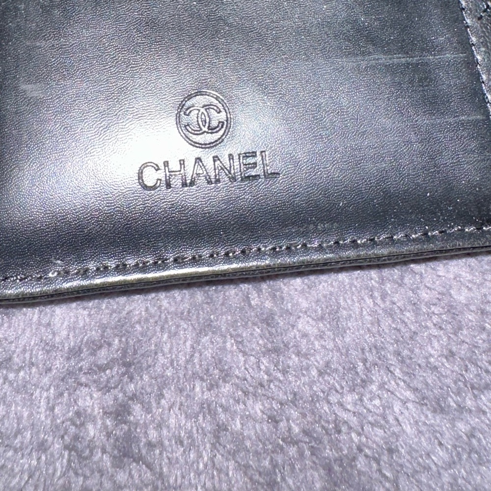 Chanel Vintage Black and White Quilted Wallet Luxurious Design - Picture 11 of 16